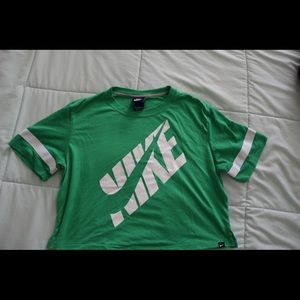 Nike top